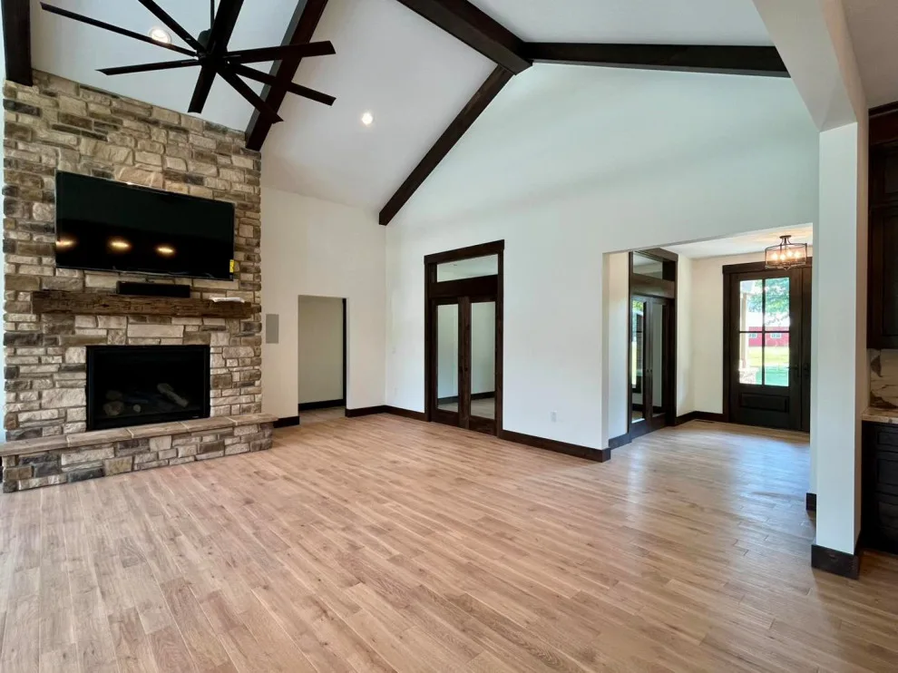 Project 1428 by Luxury Homes, Inc. - Photo 7
