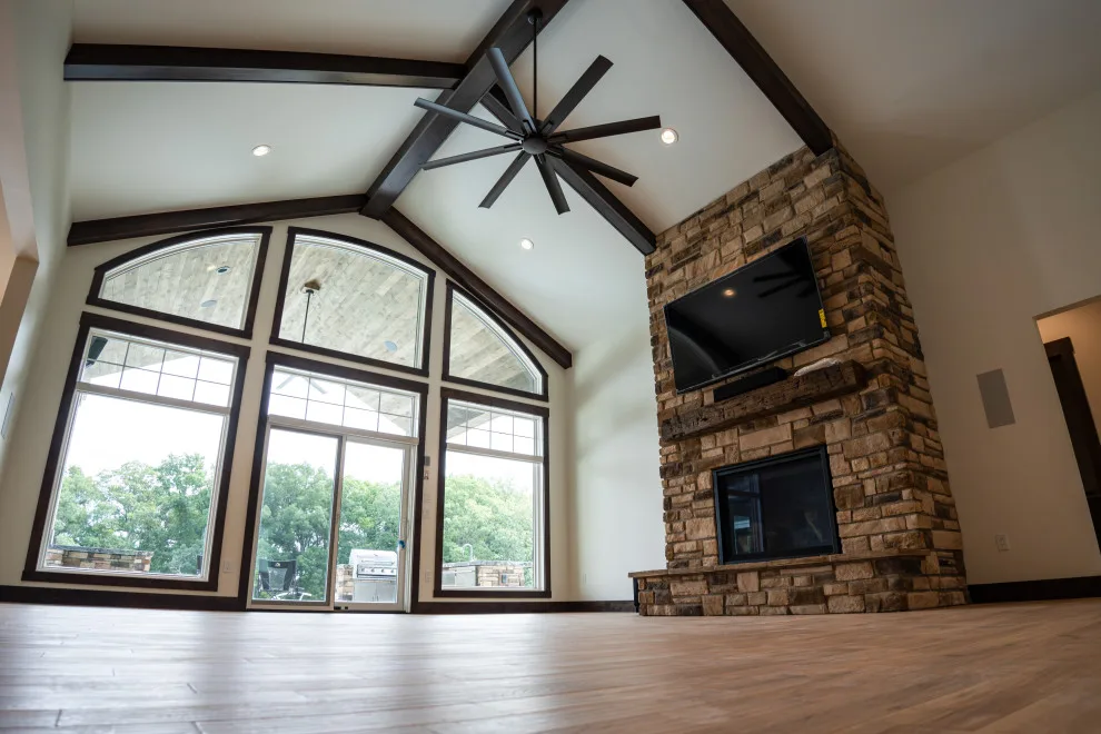 Project 1428 by Luxury Homes, Inc. - Photo 23