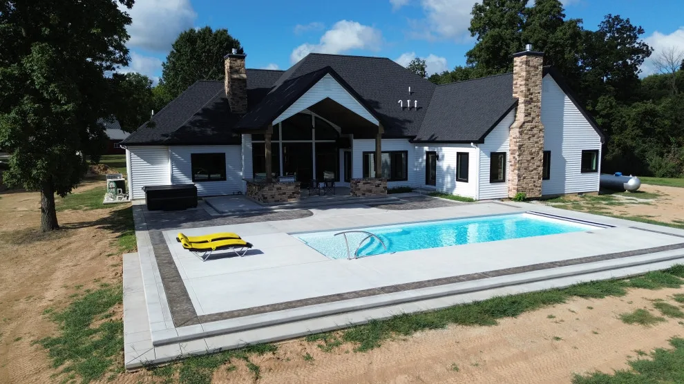Project 1428 by Luxury Homes, Inc. - Photo 2