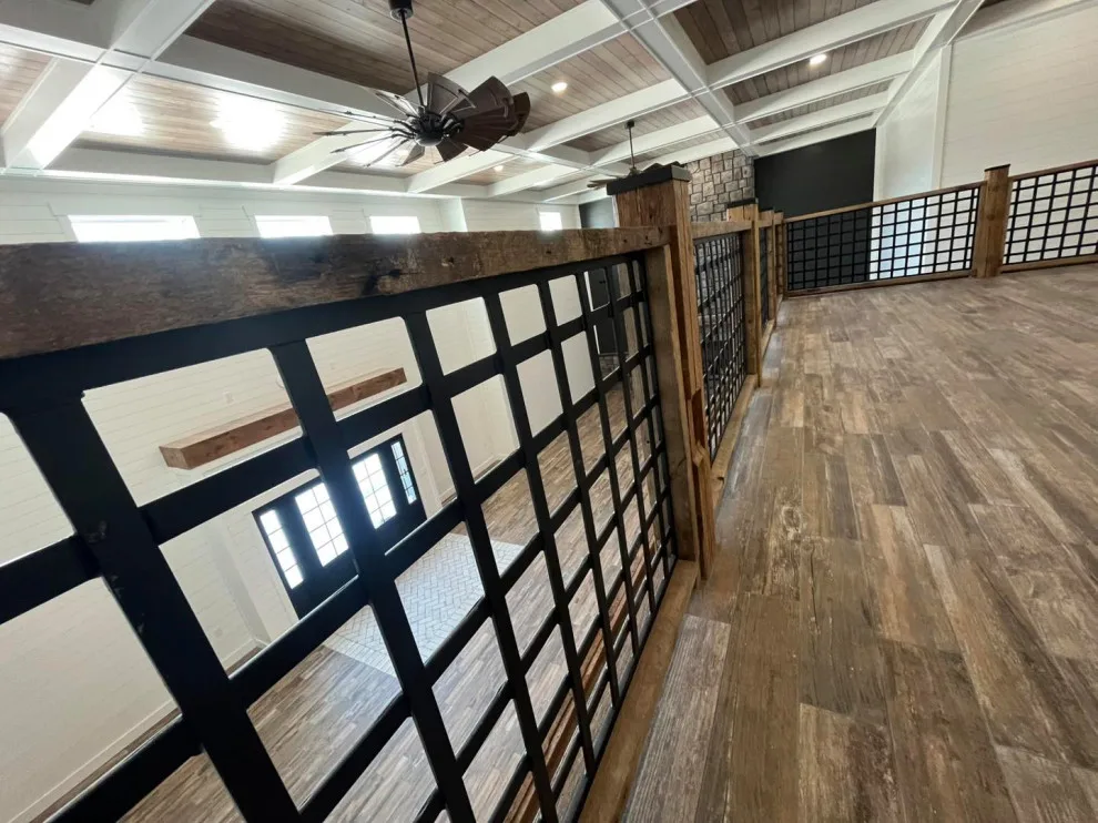 Project 1429 by Luxury Homes, Inc. - Photo 9