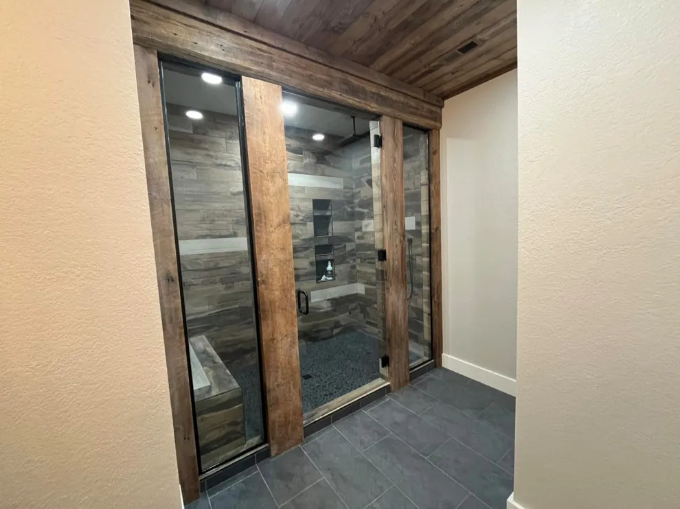 Project 1429 by Luxury Homes, Inc. - Photo 6