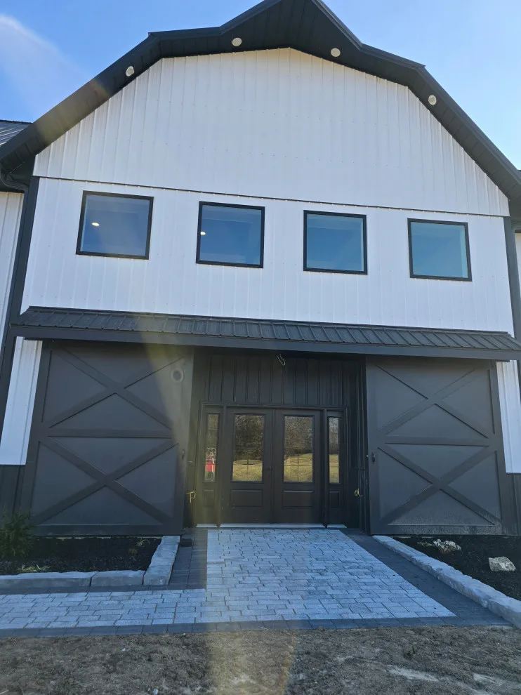 Project 1429 by Luxury Homes, Inc. - Photo 38