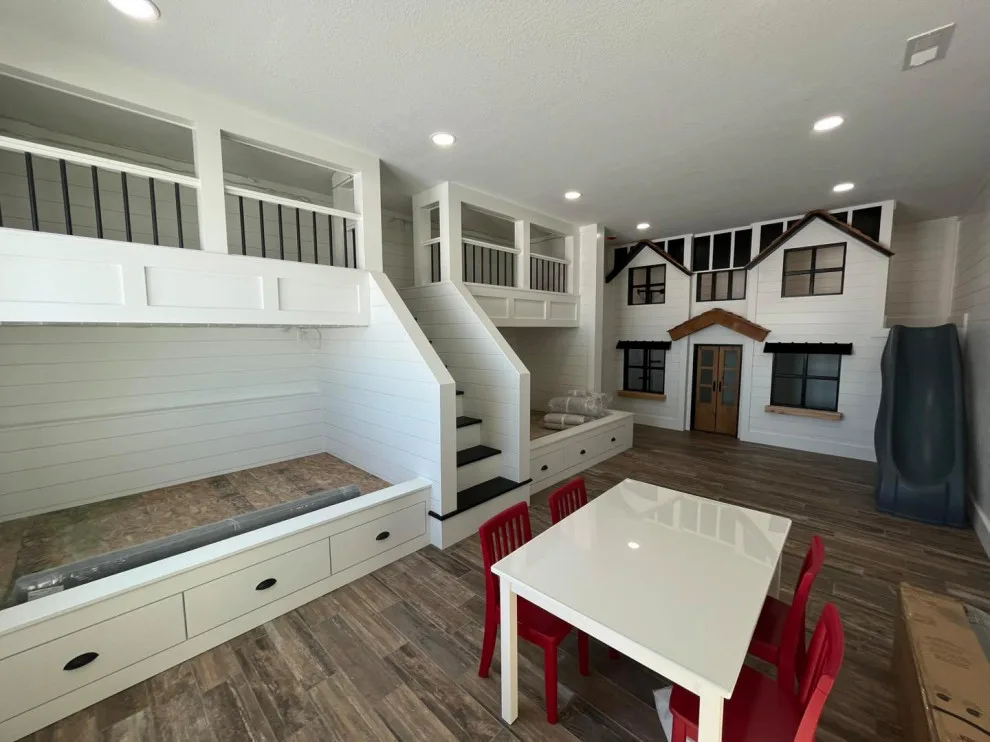 Project 1429 by Luxury Homes, Inc. - Photo 12
