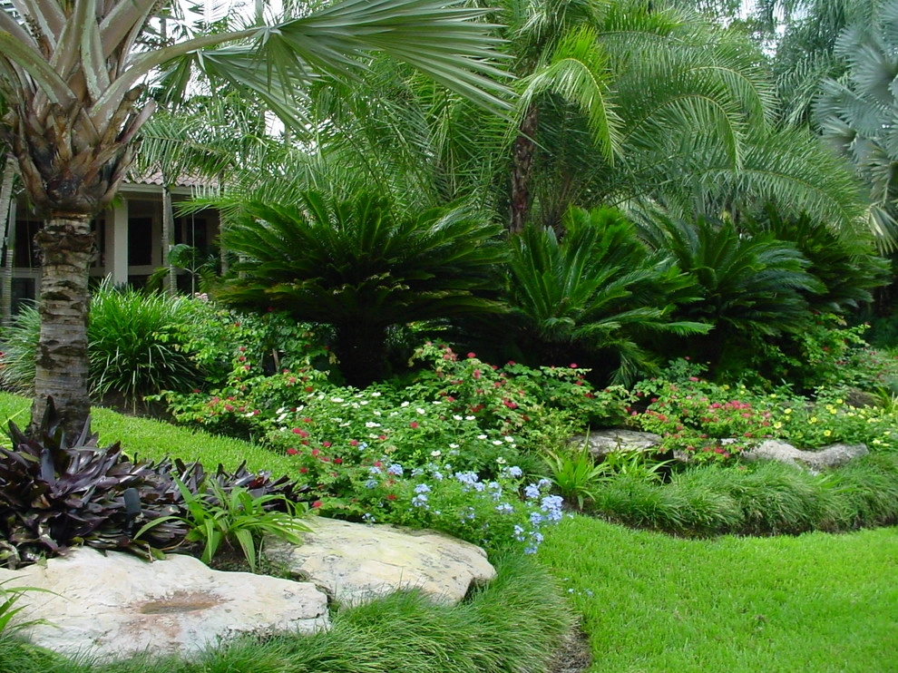 Award Winning Weston, FL Residence by Botanical Visions - Photo 2
