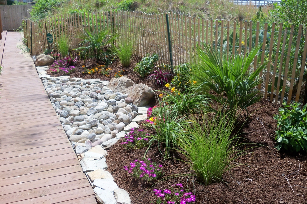 Landscape on the Bay by Dr. Dan's Landscaping & Architectural Design - Photo 10