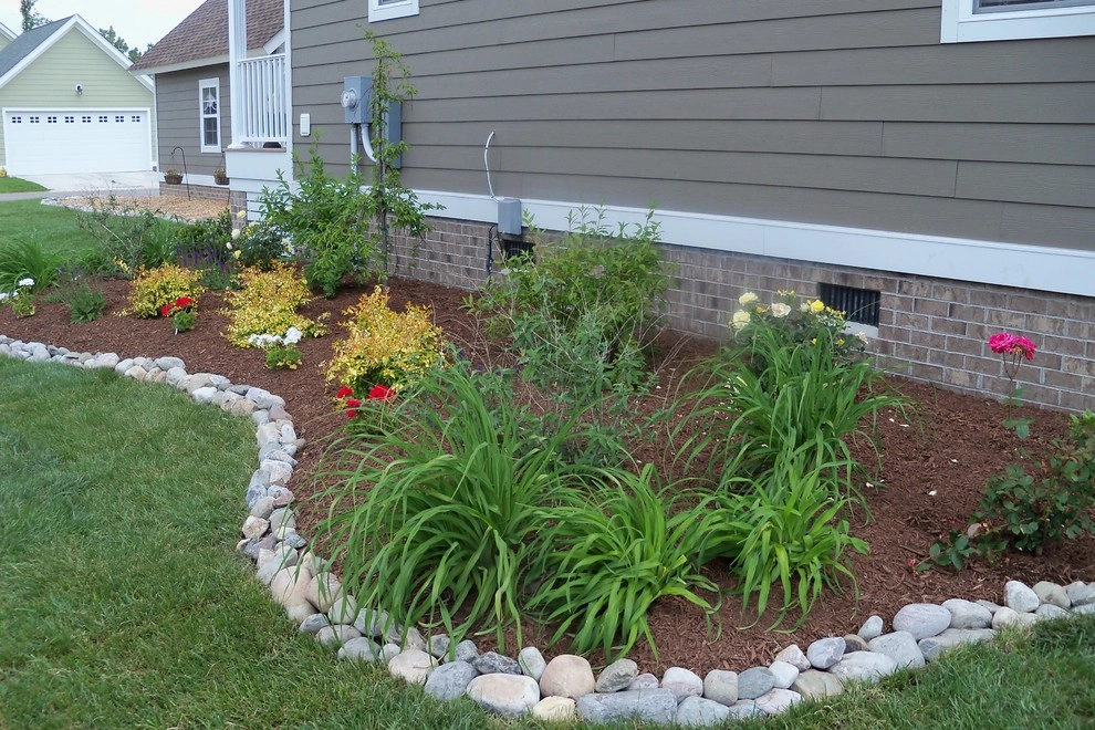Craftsman Style Landscape by Dr. Dan's Landscaping & Architectural Design - Photo 8