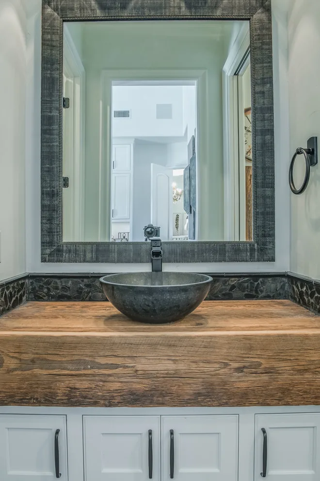 2016 Home Showcase by Sharkey Custom Homes, Inc. - Photo 24