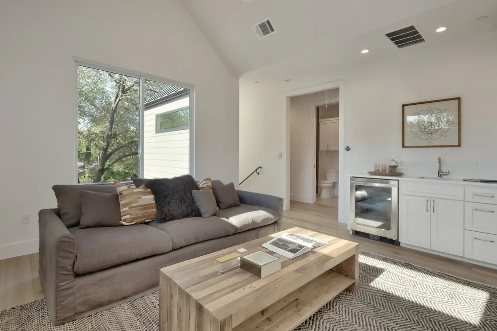 Wright Street 2102 by Moazami Homes - Photo 6