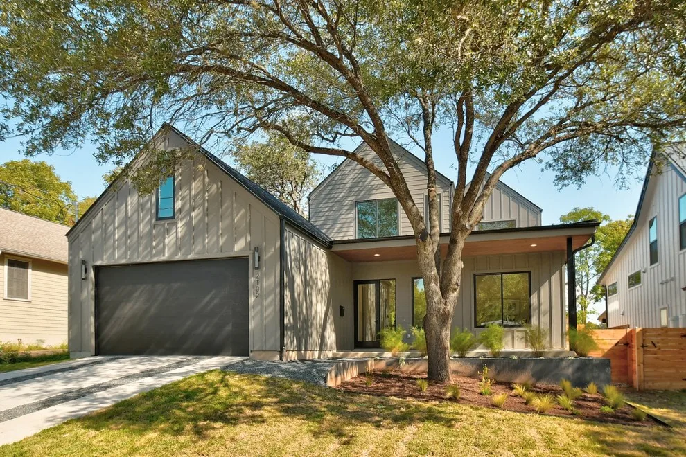 Wright Street 2102 by Moazami Homes - Photo 29