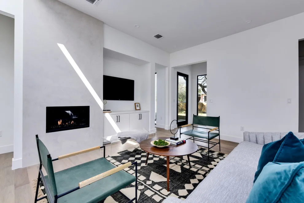 2103 Peach Tree Avenue by Moazami Homes - Photo 3
