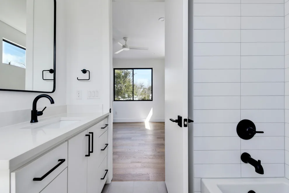 2103 Peach Tree Avenue by Moazami Homes - Photo 18