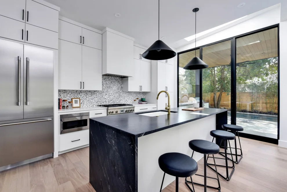 2103 Peach Tree Avenue by Moazami Homes - Photo 16