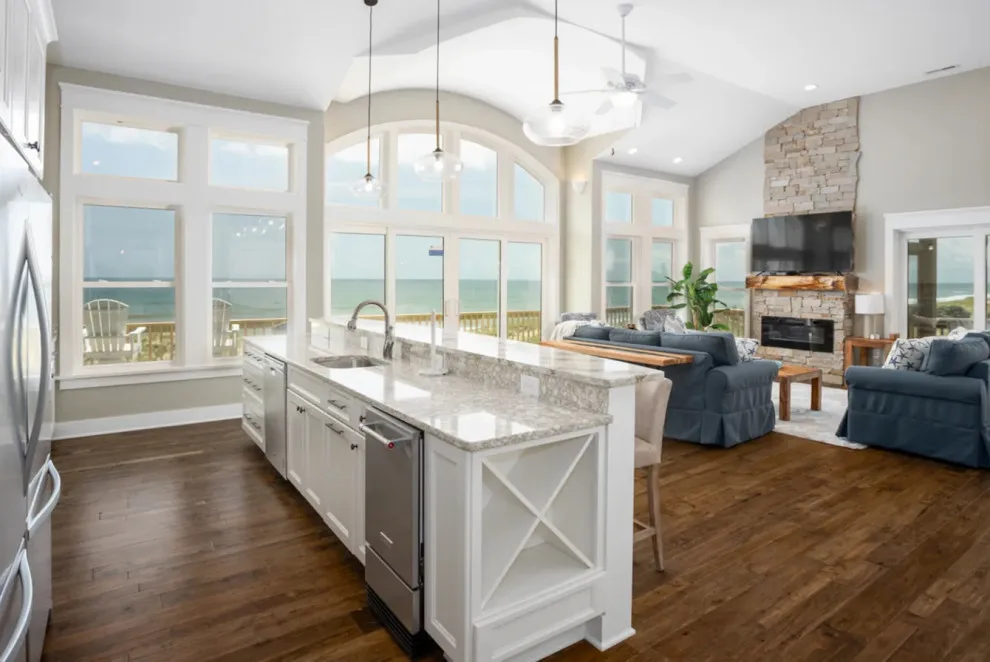 Southern Elegance by Tab Winborne Corporation - Photo 2