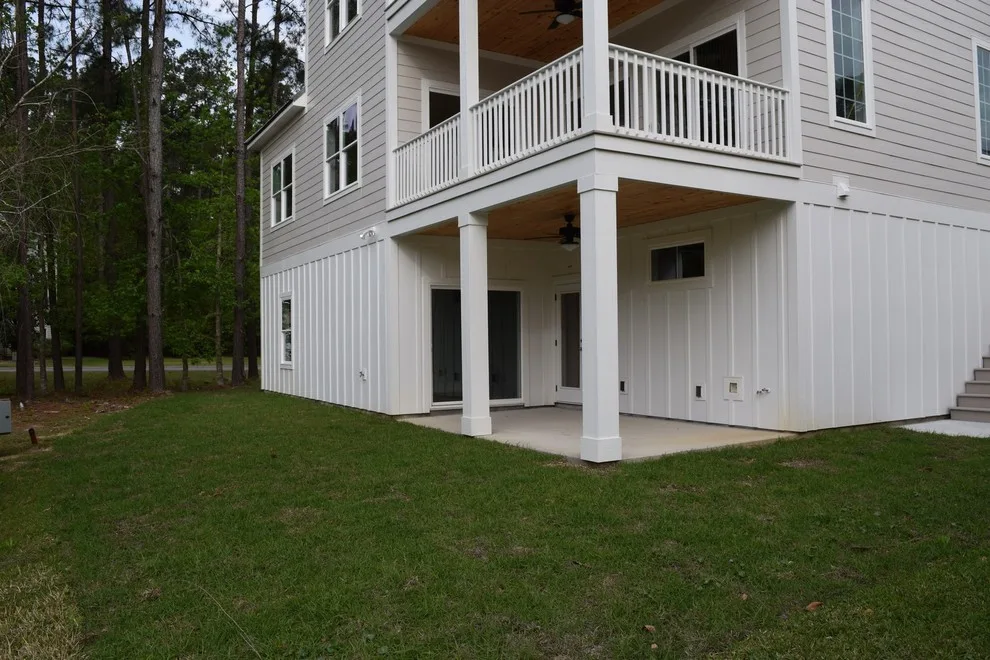 Three Hundred Crossing Court by Rowe Ventures Custom Homes - Photo 2