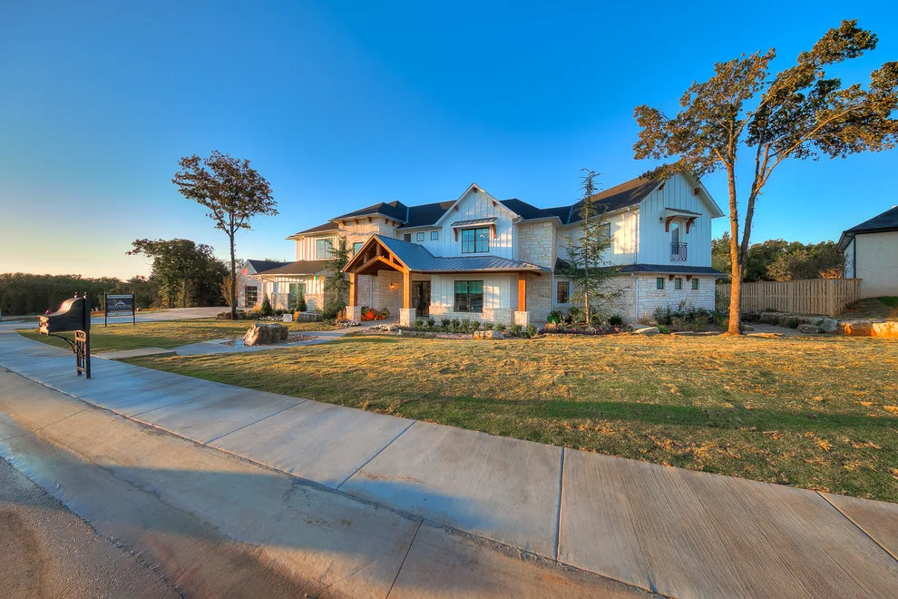 Authentic Custom Homes - Photo 6