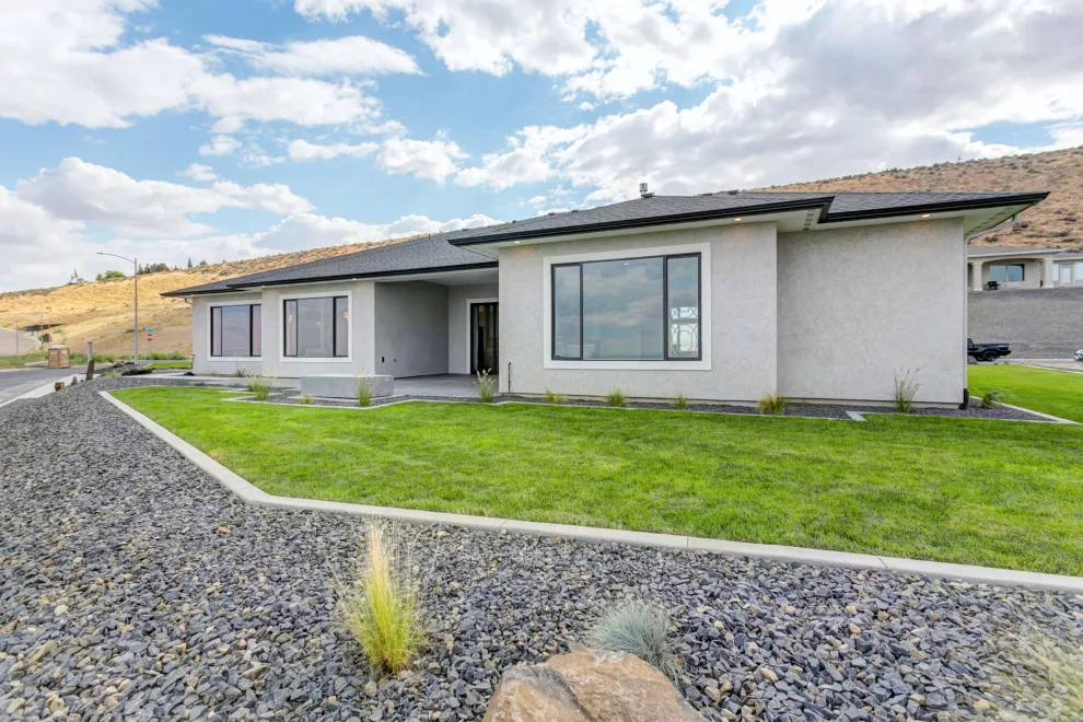 390 Queensgate Drive by Prodigy Homes Inc. - Photo 31