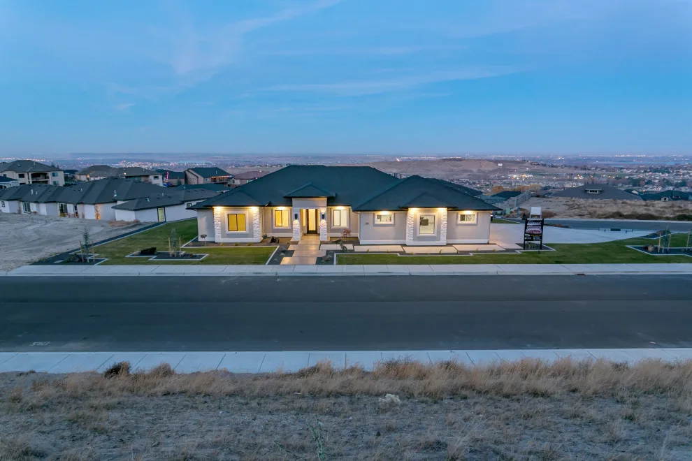 390 Queensgate Drive by Prodigy Homes Inc. - Photo 42