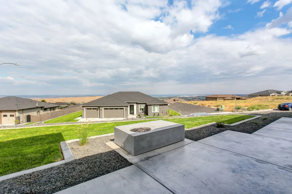 390 Queensgate Drive by Prodigy Homes Inc. - Photo 64