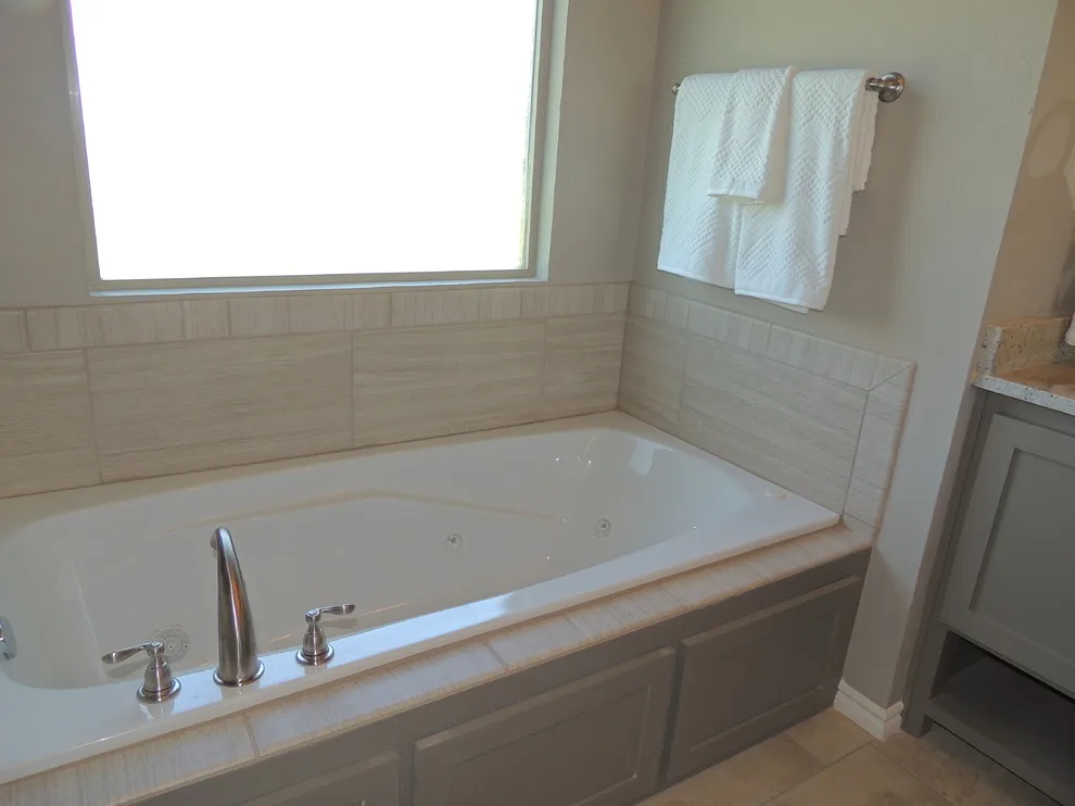 509 Canterbury Drive Tuttle, Oklahoma by Koeltzow Homes, LLC - Photo 8