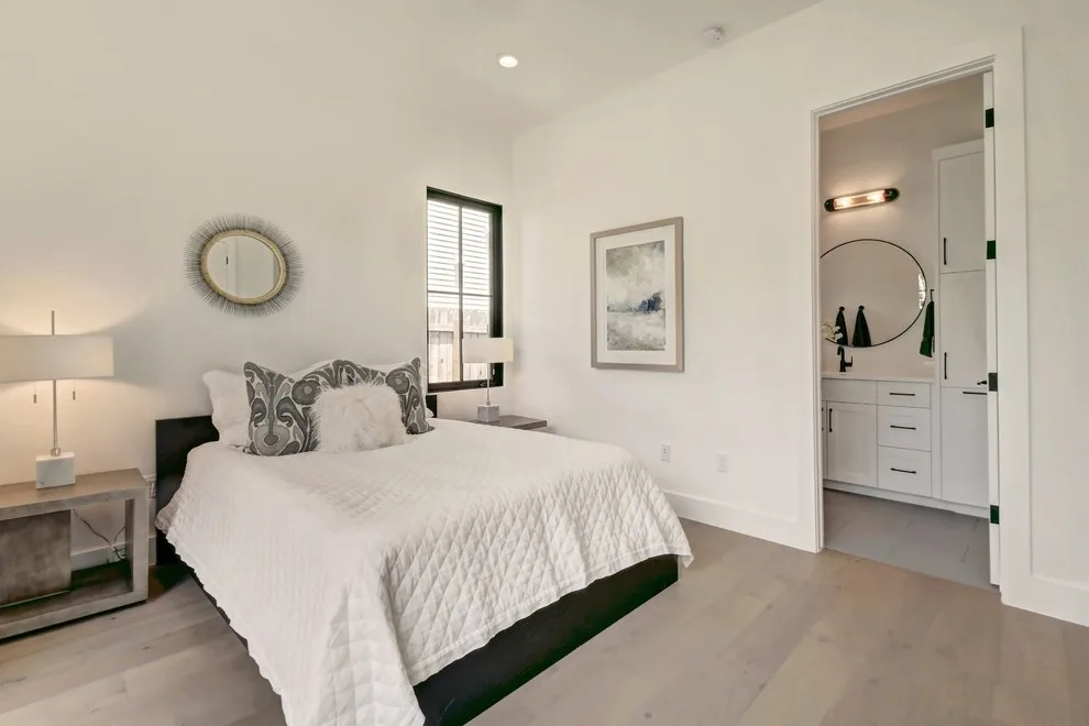 Seven Hundred Eight West Johanna by Moazami Homes - Photo 14