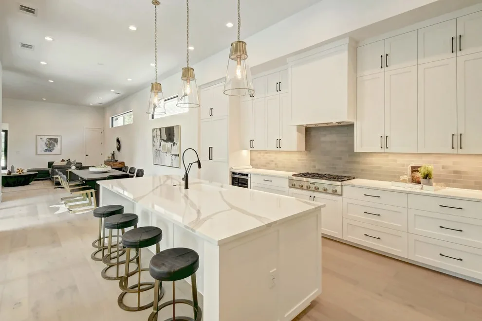 Seven Hundred Eight West Johanna by Moazami Homes - Photo 32