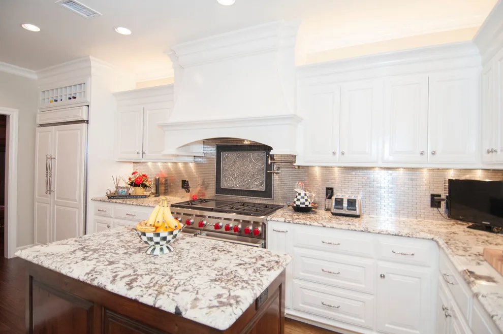 7228 Versailles - Renovation by Affluent Construction - Photo 6