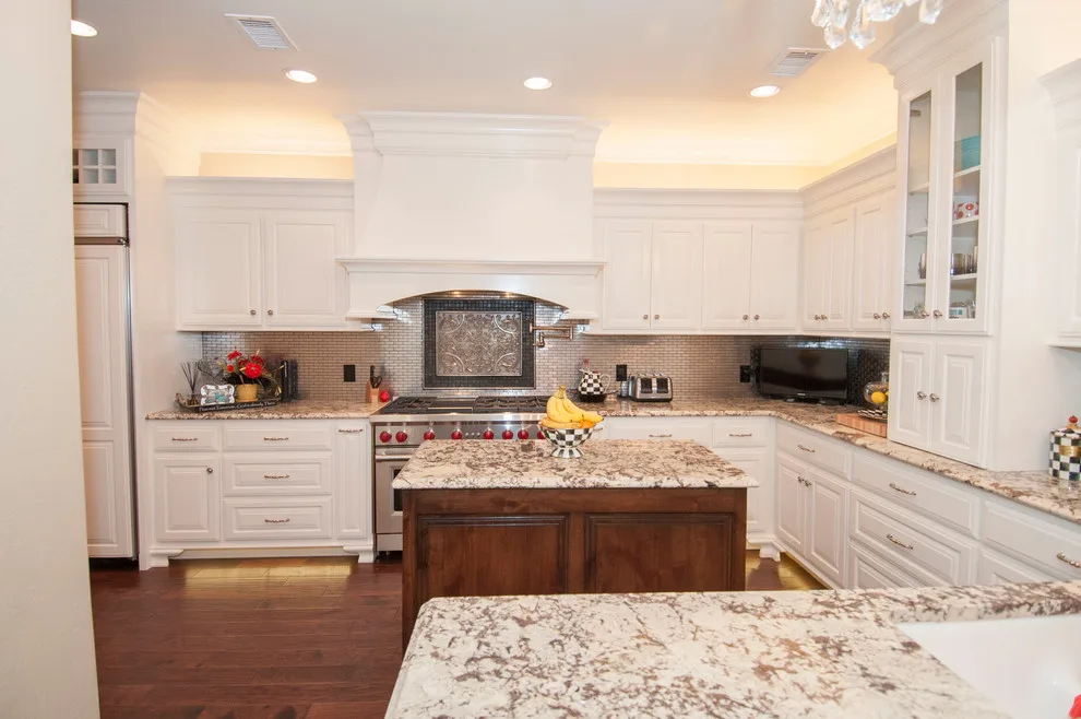 7228 Versailles - Renovation by Affluent Construction - Photo 4