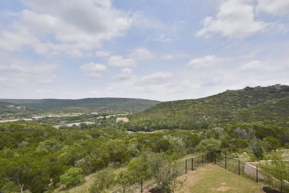 Vista Mountain Drive 7328 by Moazami Homes - Photo 3