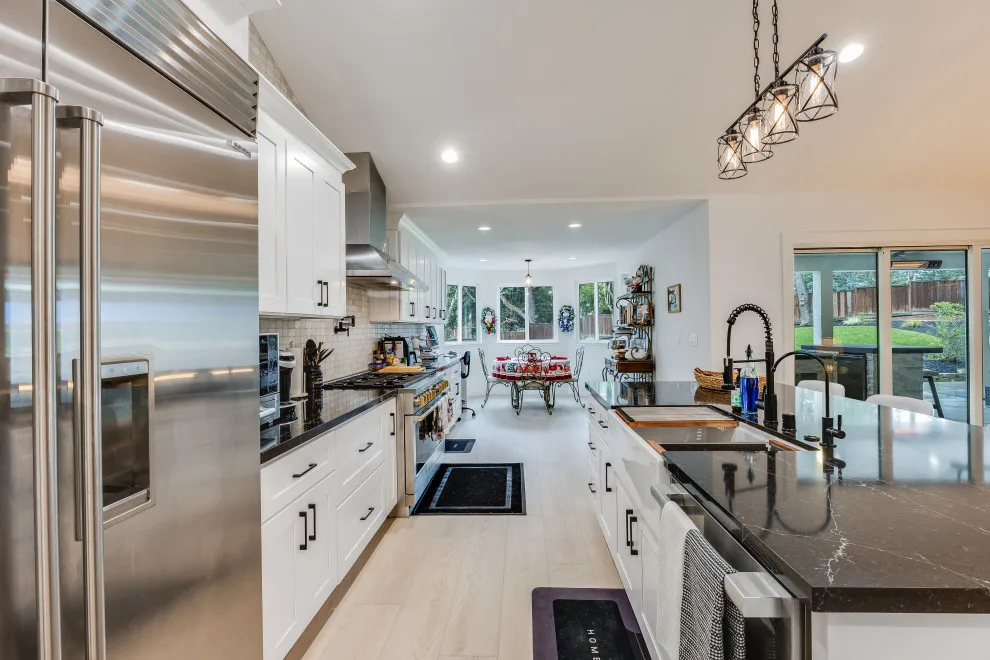 878 El Cerro Boulevard by REI Signature Homes Inc. - Photo 3