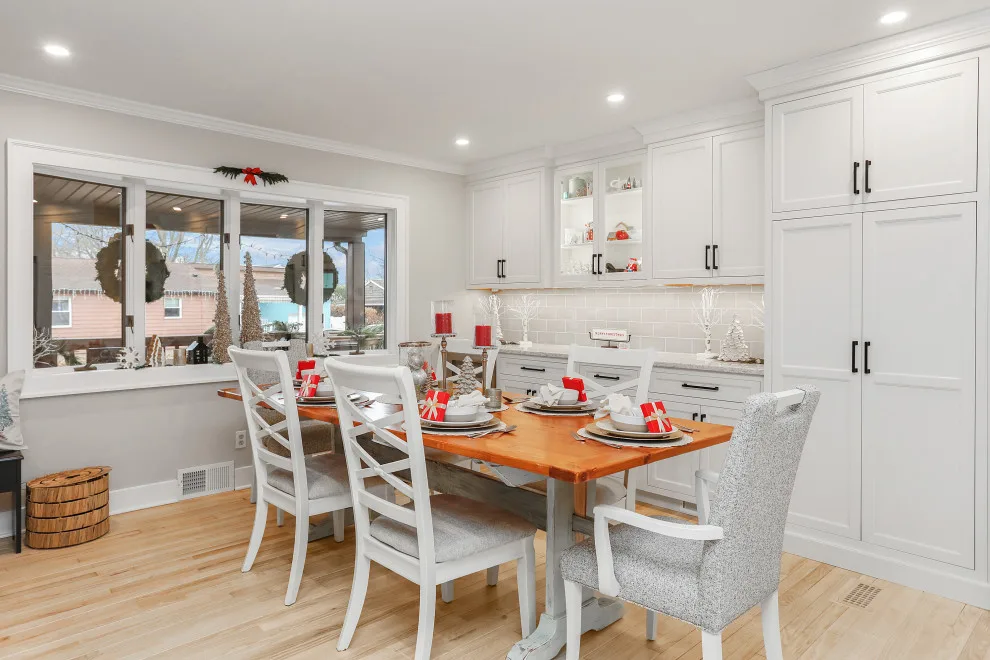 A Festive Coastal Kitchen by Baine Contracting, Inc. - Photo 6