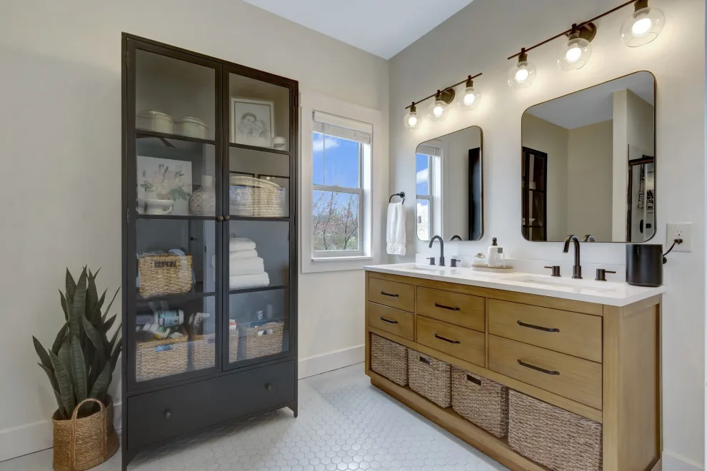 Contemporary Farmhouse ADU by Southern Hills Construction - Photo 4