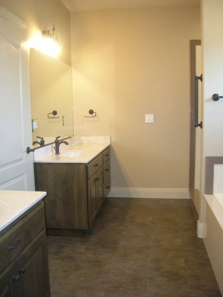 Aging at Home - Classic Residence by Radiant Blue Homes - Photo 4