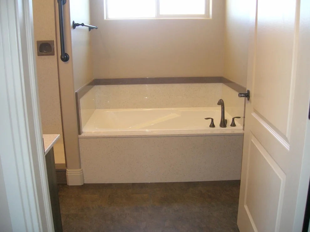 Aging at Home - Classic Residence by Radiant Blue Homes - Photo 5