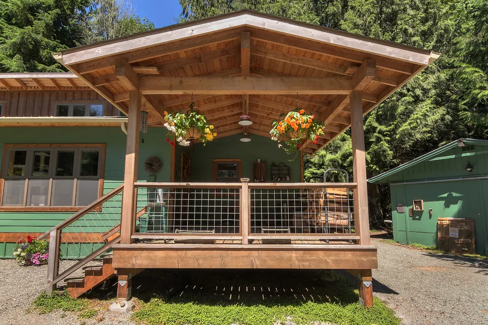 Contemporary Alger Cabin by Bellingham Bay Builders - Photo 5