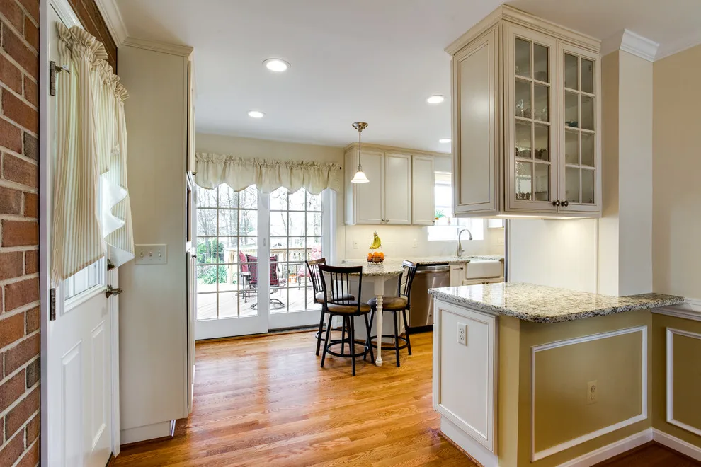 Springfield Traditional Kitchen by Foster Remodeling Solutions, Inc. - Photo 5