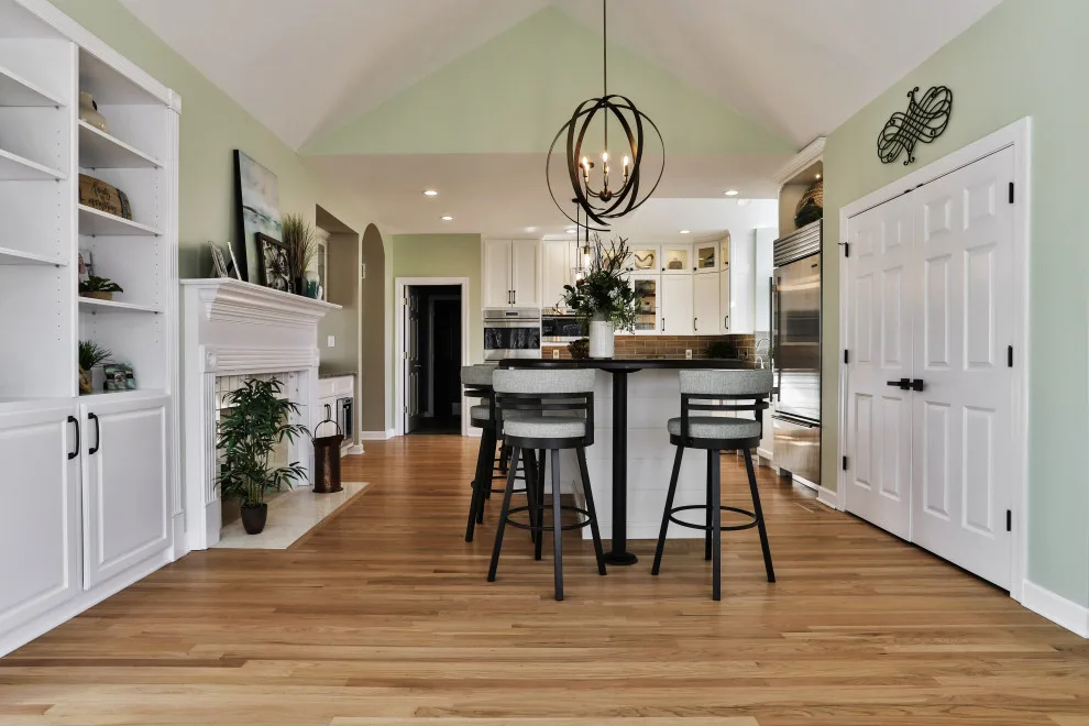 Impressive Open Kitchen by Callier & Thompson Kitchens, Baths And Appliances - Photo 10