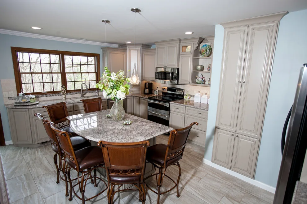 Gorgeous Taupe Kitchen in Glencoe by Callier & Thompson Kitchens, Baths And Appliances - Photo 2