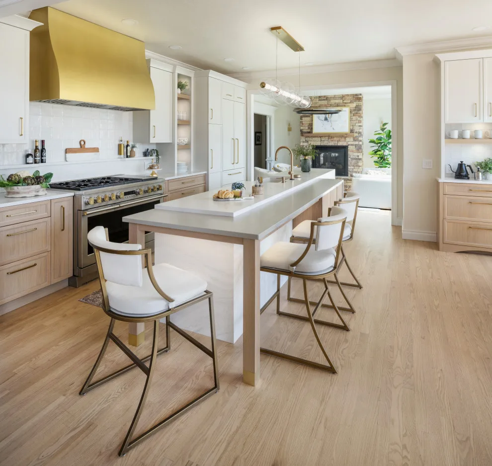 Elegant Transitional Kitchen Renovation in Oak Tree, Edmond by Edmond Kitchen & Bath LLC - Photo 10