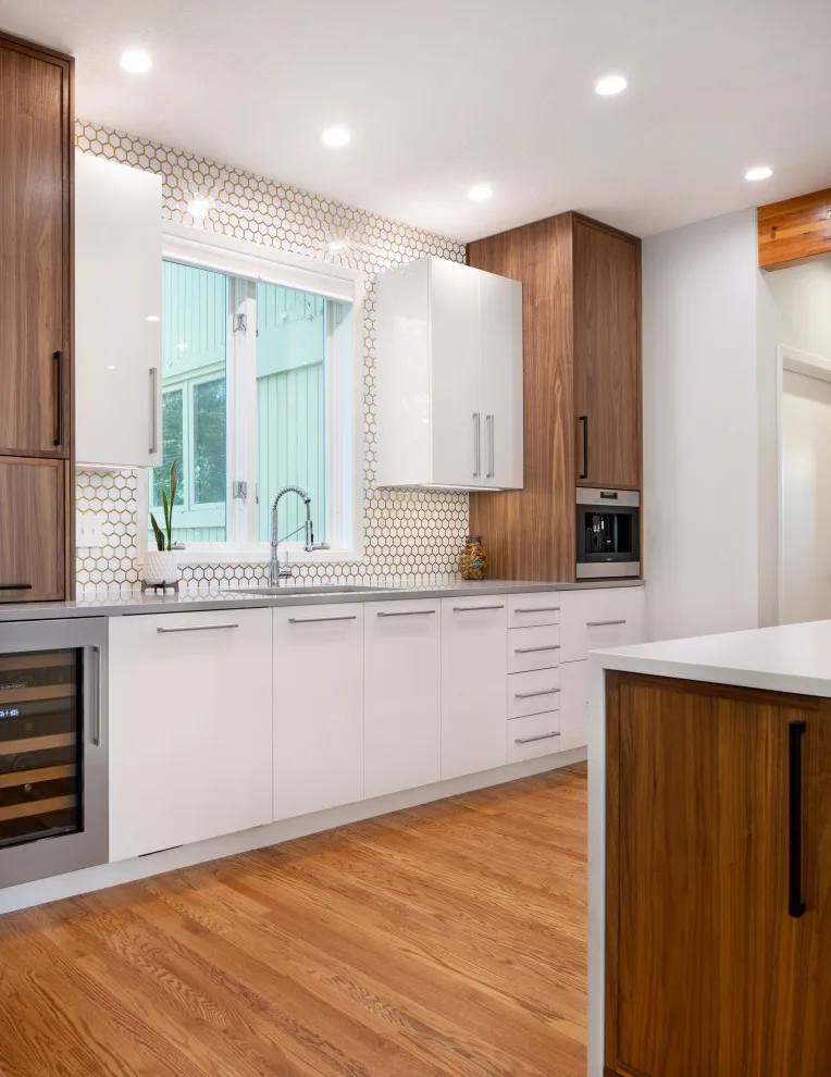 Modern Elegance by Kitchen Studio: Kansas City - Photo 4