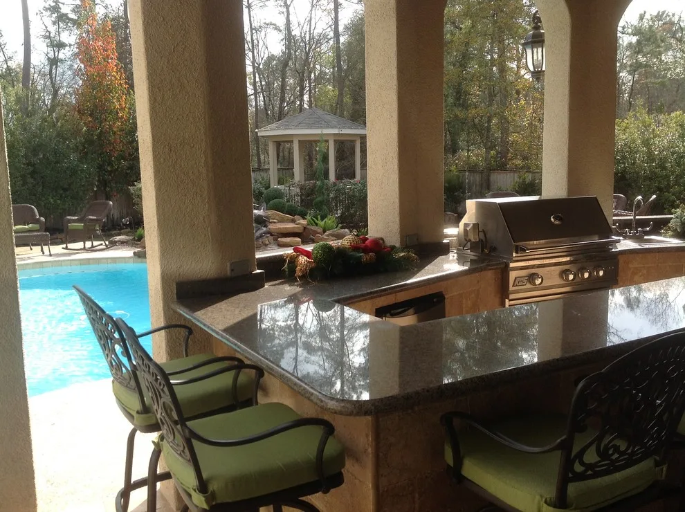 Lennox Hill Summer Kitchen Expansion by Casa Bella Design Build - Photo 2