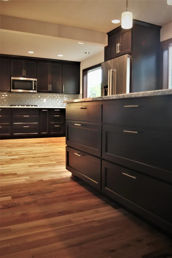 Sumner Comprehensive Home Renovation by Sweatman-Young, Inc. - Photo 4