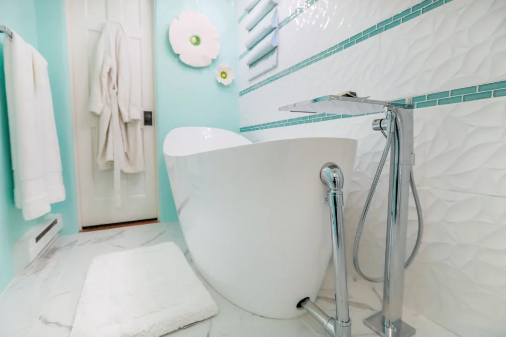 Suzanne's Kitchen and Bathroom Renovation by Poulin Design Center - Photo 24