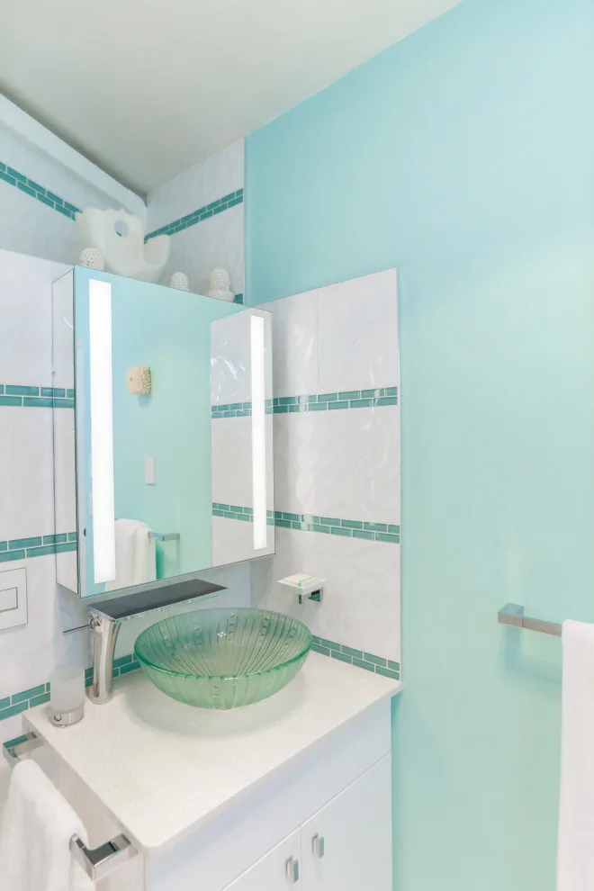 Suzanne's Kitchen and Bathroom Renovation by Poulin Design Center - Photo 35
