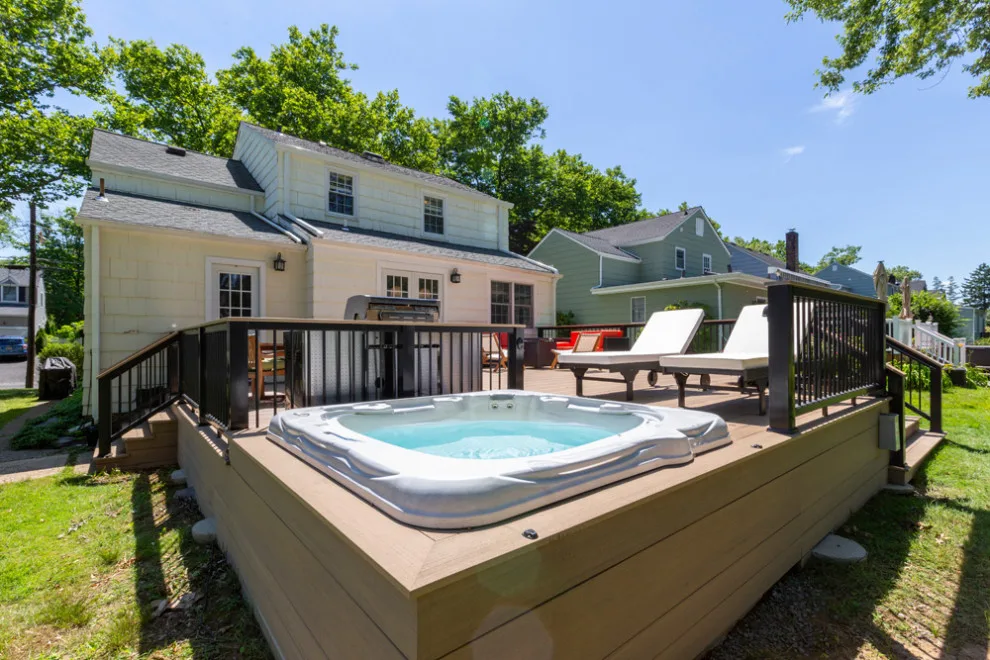 Chatham, NJ Tallmadge Avenue Deck by KraftMaster Renovations - Photo 4