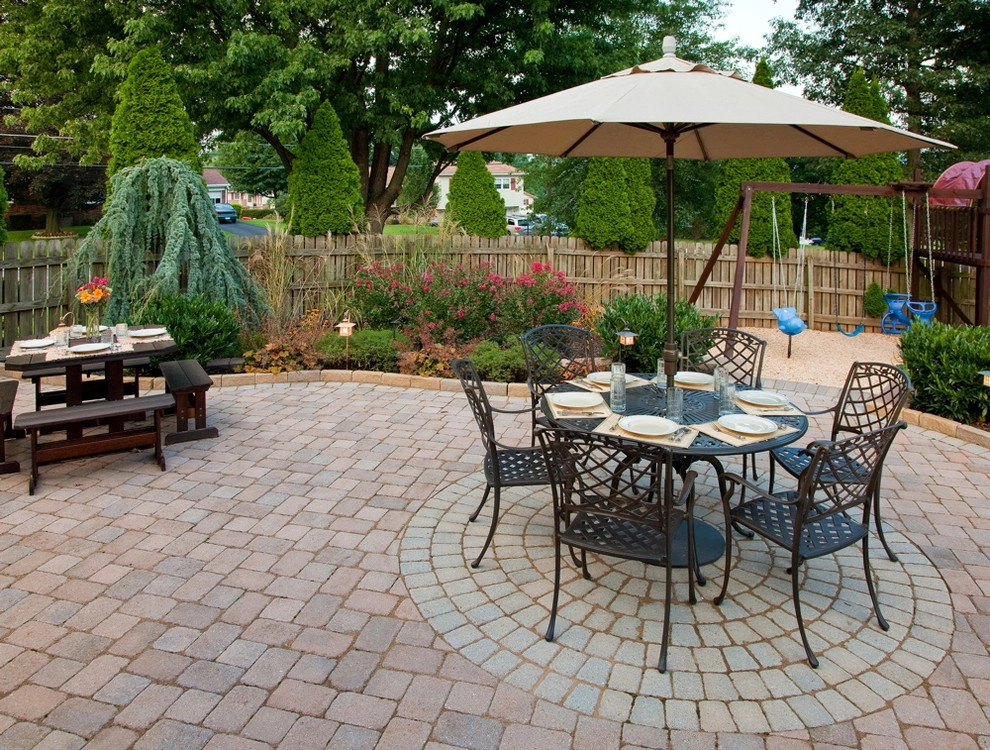 Denver, PA Project 2 by Earth, Turf, & Wood, Inc. - Photo 5