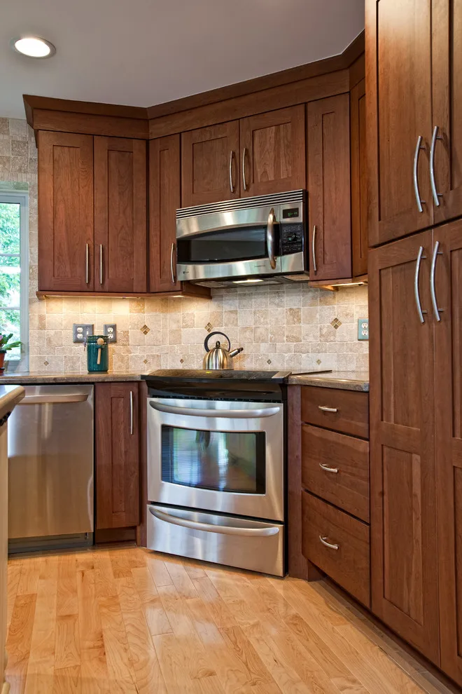 Elegant Kitchen Featuring a White Island by Lincorp / Borchert - Photo 4