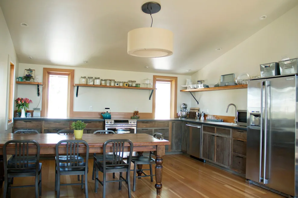 The Contemporary Traditional Mountain Residence by Carlton Builders - Photo 5