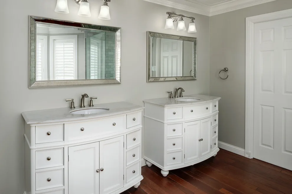 The Conway Primary Bathroom by St. Louis Renovators - Photo 3
