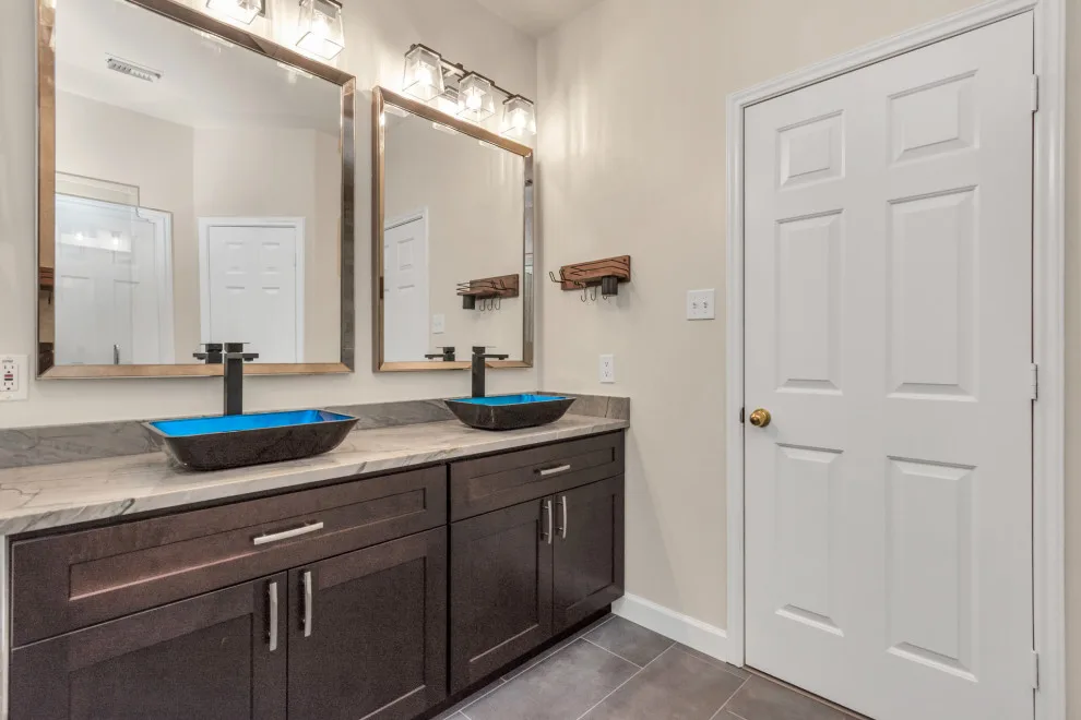 Tomball Main Bathroom by Big City Construction Co - Photo 15
