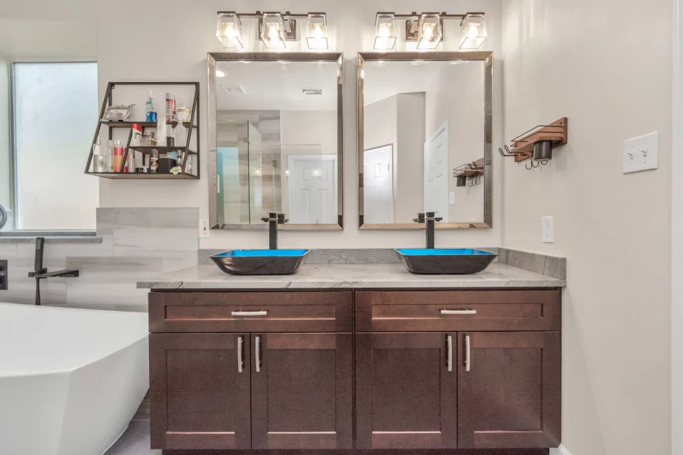 Tomball Main Bathroom by Big City Construction Co - Photo 12